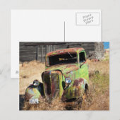 Rusting auto voor verlaten boerderij briefkaart (Voorkant / Achterkant)