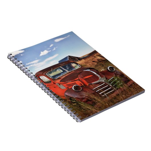 Rustingwagen oranje Dodge met verlaten boerderij Notitieboek (Rechterzijde)