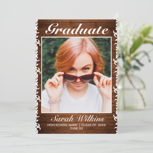 Rustisch Afstuderen met hout en witte kant Aankondiging (Staand voorkant)