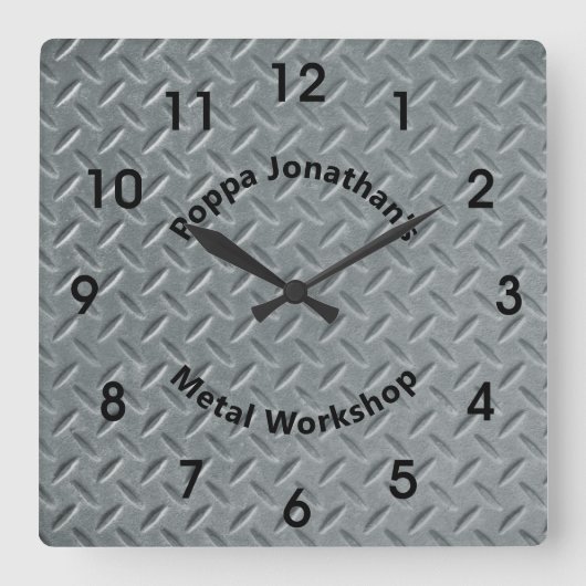 Rustisch Diamond Bord Faux Metal Lug Pattern Vierkante Klok (Voorkant)