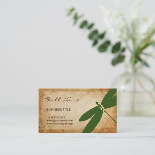 Rustisch groen-dragonfly-perkamentpapier visitekaartje (Staand voorkant)