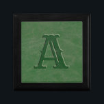 Rustisch groen Initiaal van lederen textielmonogra Cadeaudoosje<br><div class="desc">Deze gepersonaliseerde rustieke geschenkdoos heeft een faux groene lederen gestructureerde achtergrond met een monogram initiaal voor u om te personaliseren. Ontworpen door de wereldberoemde kunstenaar ©Tim Coffey.</div>