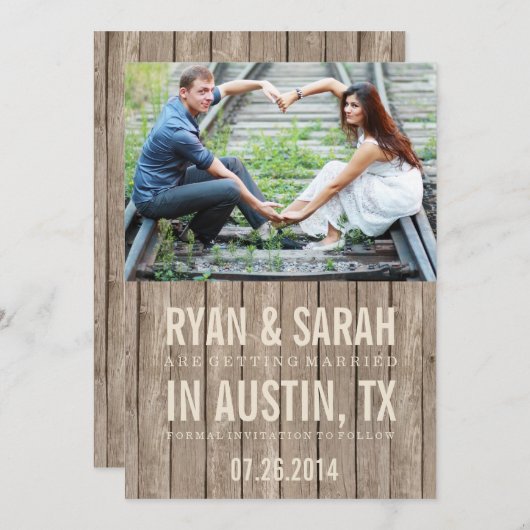 RUSTISCH HOUT DE DATA OP SAVE THE DATE (Voorkant / Achterkant)