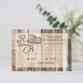 Rustisch hout en racekaart met hartrSVP-kaart RSVP Kaartje (Staand voorkant)