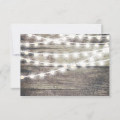 Rustisch hout en snaarlampen bruiloft RSVP Kaartje (Achterkant)