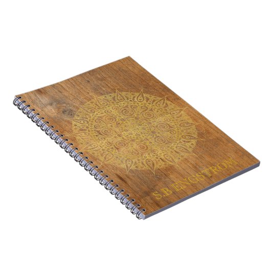 RUSTISCH HOUT MET GOLDEN MANDALA - NAAM NOTITIEBOEK (Rechterzijde)