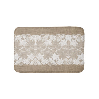 Rustisch land:  beige burlap en witte kant badmat