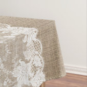 Rustisch land:  beige burlap en witte kant tafelkleed (Voorbeeld)