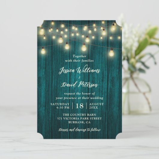 Rustisch Land Blauwgroen Wood String Lights Weddin Kaart (Staand voorkant)