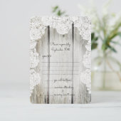 Rustisch land Faux Lace Barn Wood Wedding RSVP Kaartje (Staand voorkant)
