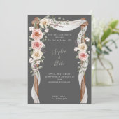 Rustisch land Floral Wedding Arch Gray Wedding Kaart (Staand voorkant)