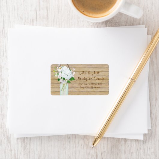 Rustisch land Mason Jar Flowers White Hydrangeas Etiket (Insitu)