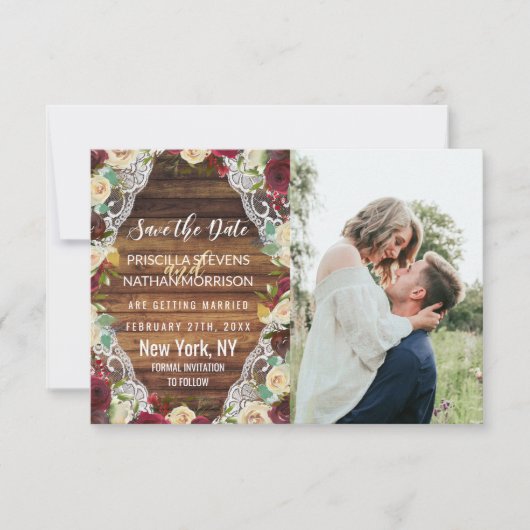 Rustisch land Red Ivory Floral Lace Wood Save The Date (Voorkant)