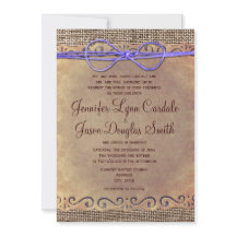 Rustisch land Vintage Wedding nodigt Paarse Bow ui