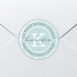 Rustisch Monogram | Rond adres Ronde Sticker<br><div class="desc">Dit ronde retouradres label heeft een rustiek rond lijst, een monogram met één letter, een achternaam in script en tekst in een halve cirkel aan de boven- en onderkant. De gehele look is zeer elegant en klassiek. Retouradreslabels voegen een vleugje verfijning toe aan elke envelop, en zijn ook praktisch! Ze...</div>