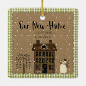 RUSTISCH NIEUW-THUIS SALTBOX-HUIS GEPERSONALISEERD KERAMISCH ORNAMENT (Achterkant)