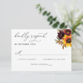 Rustisch Roos met zonnebloem Burgundy Fall Wedding RSVP Kaartje (Staand voorkant)