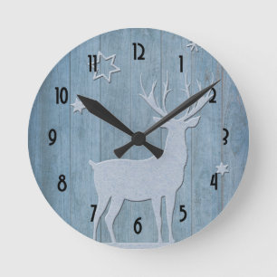 Rustisch Wood Blue Reindeer Country Kerstmis Ronde Klok