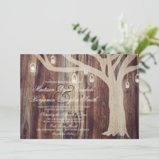Rustische eekbomen Righting Wood Wedding Invitting Kaart (Staand voorkant)