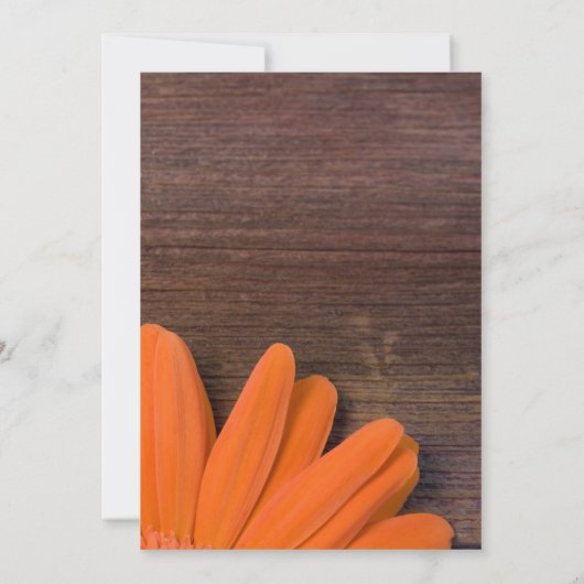 Rustische Oranje Daisy en Barn Wood Birthday Party Kaart (Achterkant)