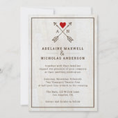 Rustische pijlen Rood Heart Wedding Kaart (Voorkant)