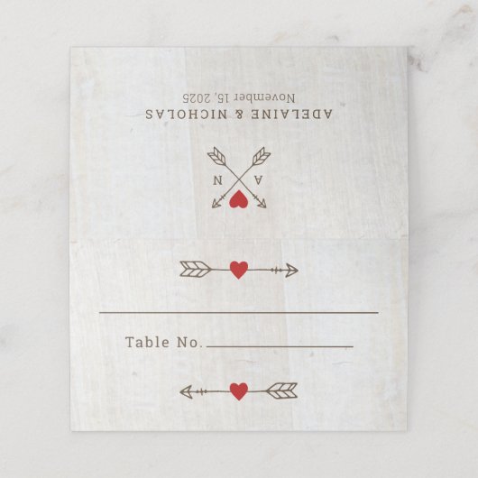 Rustische pijlen Rood Heart Wedding Plaatskaartje (Buitenkant ongevouwen)