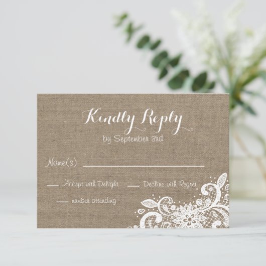 Rustische RSVP in Burlap en Lace (Staand voorkant)