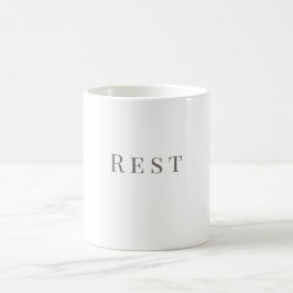 Rustmok – Minimalistisch typografieontwerp Koffiemok