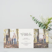 Rustoord kerstkaart met monogram en twee foto's (Staand voorkant)