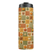 Rustoordige herfstpatchworkpompoenmonogram thermosbeker (Voorkant)