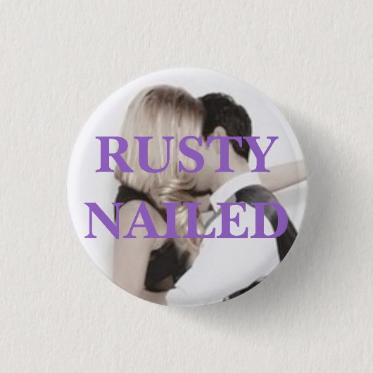 Rusty Nailed Button (Voorkant)