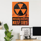 Rusty Nuclear Test Site Sign Poster (Thuiskantoor)