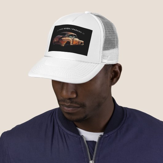 Rusty Old Parked Car Funny Gezegde Trucker Pet (In situ)