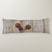 Rusty oud ijzerhangslot op een houten deur _ lichaamskussen (Achterkant)