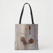 Rusty oud ijzerhangslot op een houten deur ... tote bag (Voorkant)