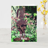 Rusty Rabbit Flower Garden Personalized Birthday Kaart (Gele Bloem)