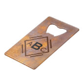 Rusty Steel Monogram Creditkaart Flessenopener (Voorkant Gekanteld)