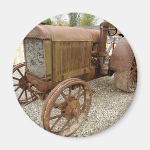 Rusty  tractor magneet