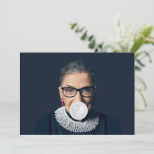 Ruth Bader Ginsburg Bgloeit White Bubble gom Kaart (Staand voorkant)