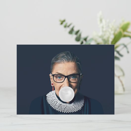 Ruth Bader Ginsburg Bgloeit White Bubble gom Kaart (Staand voorkant)
