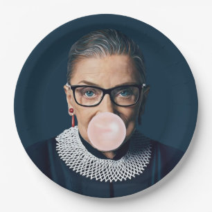 Ruth Bader Ginsburg Blaast Roze Kauwgom Bubbel Papieren Bordje