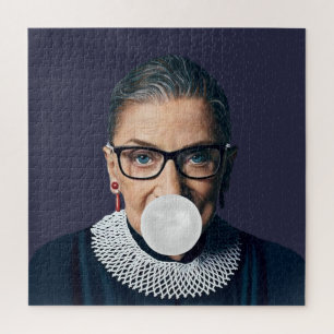 Ruth Bader Ginsburg die witte kauwgom blaast Legpuzzel