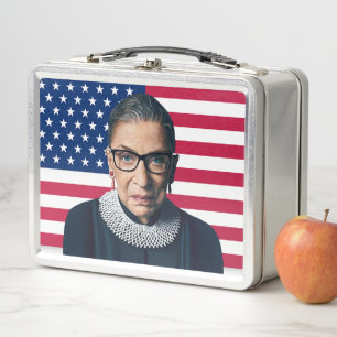 Ruth Bader Ginsburg en de vlag van de VS