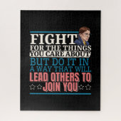 Ruth Bader Ginsburg leidt anderen naar jou toe Legpuzzel (Verticaal)