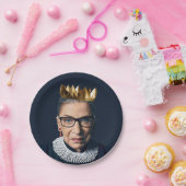 Ruth Bader Ginsburg met Gold Crown Papieren Bordje (Feest)