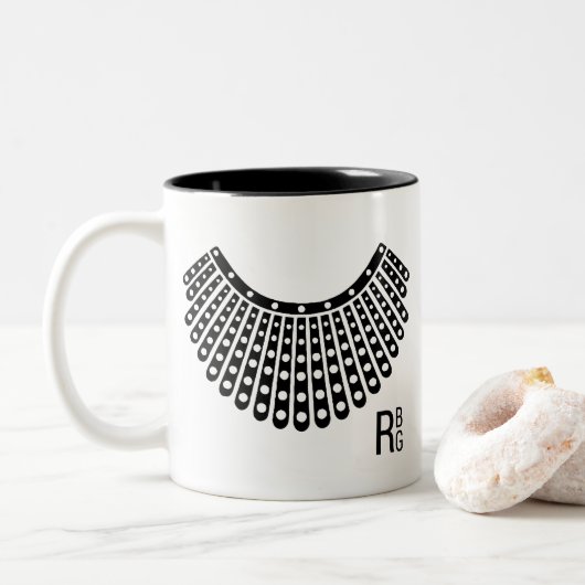 Ruth Bader White Lace Colla, beruchte RBG Tweekleurige Koffiemok (Met donut)