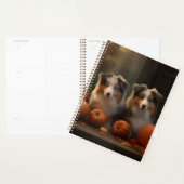 Ruw Collie Puppy Herfst Delight Pompoen Planner (Display)