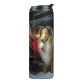 Ruw Collie Snowy Sleigh Kerstmisdecor Thermosbeker (Gedraaid links)