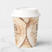 Ruw houten gesneden monogram verlovings- en trouw- papieren bekers (Links)