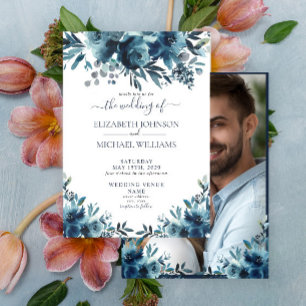 Ruwblauwe Bloemenscript Foto Bruiloft Kaart